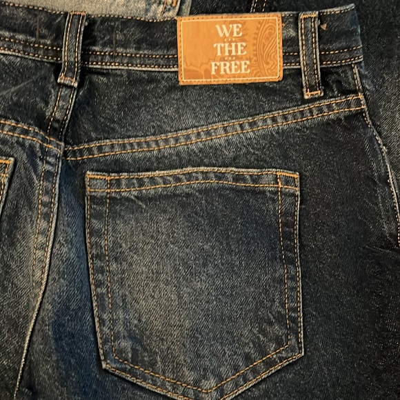 We The Free Maggie Mid-Rise Straight-Leg Raw Hem Jeans in Dark Wash - Picture 8 of 10